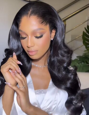 24inches 400g 13*4HD frontal wig