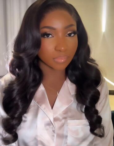 24inches 300g 13*4HD frontal wig