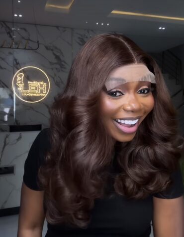 20inches 300g 5*5 swiss closure custom colored wig