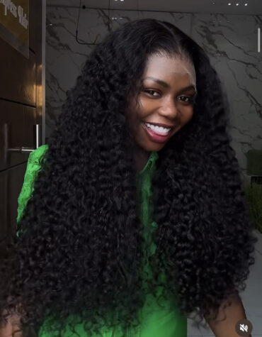 32inches 300g 13*6hd frontal wig