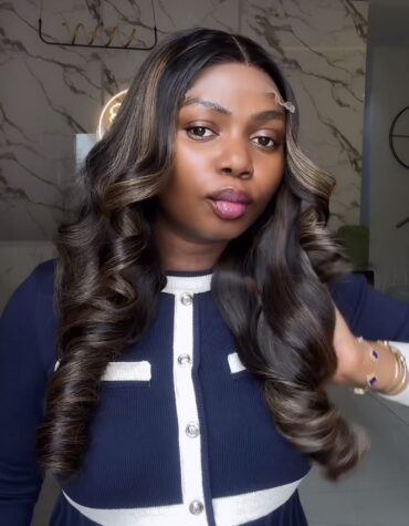 24inches layered 400g 5*5hd closure custom colored wig