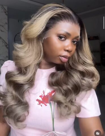 22inches 300g layered 13*6hd custom colored wig
