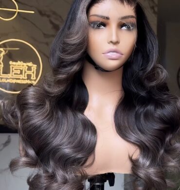 22inches layered 300g 13*6hd custom colored wig