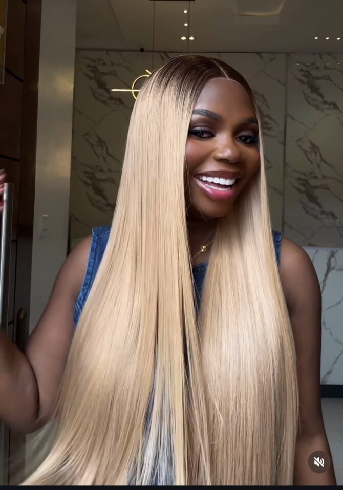 26inches 300g 2*6closure blonde wig
