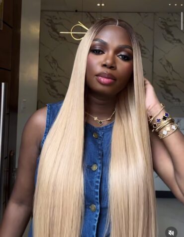 26inches 300g 2*6closure blonde wig