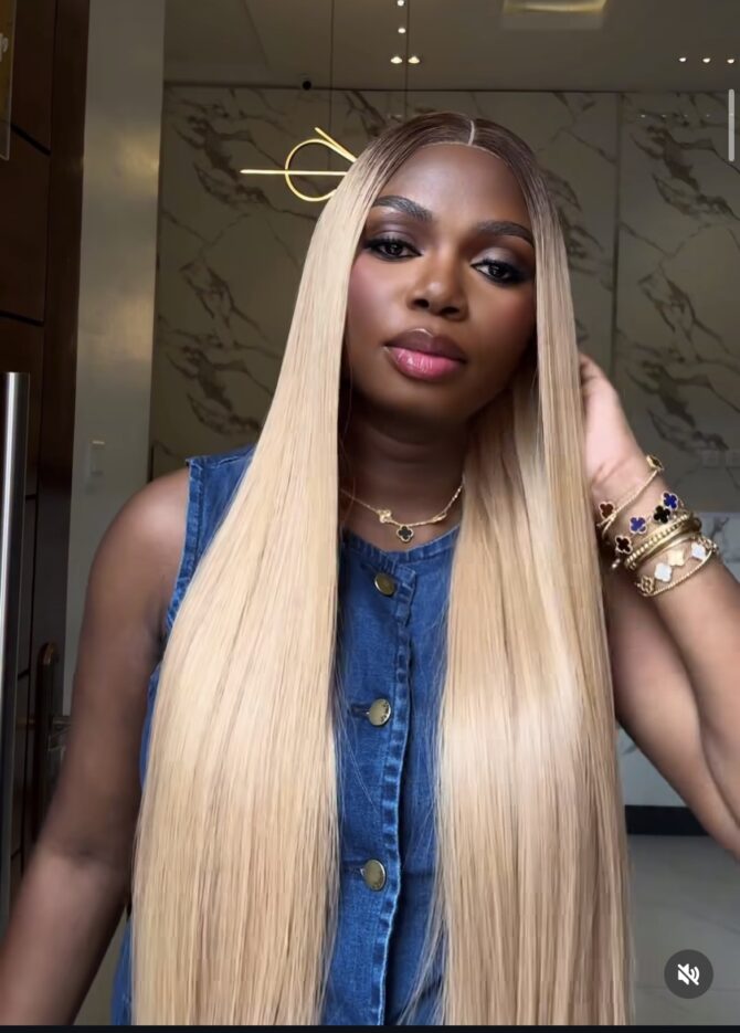 26inches 300g 2*6closure blonde wig