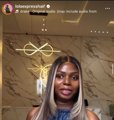 20inches 300g 2*6 closure custom colored 
Trimmed layered