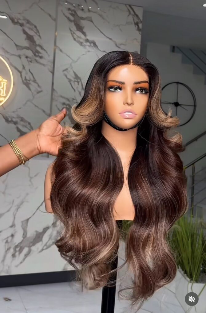 24inches layered length 400g 5*5hd closure custom colored wig
