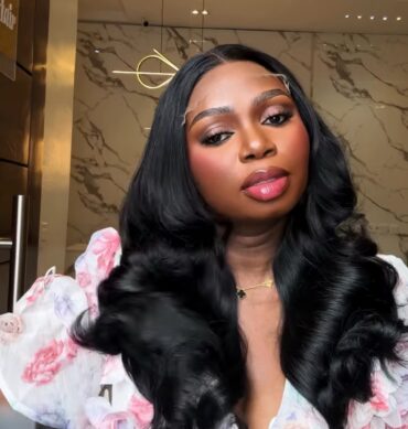 22inches 300g 6*6hd closure jet black