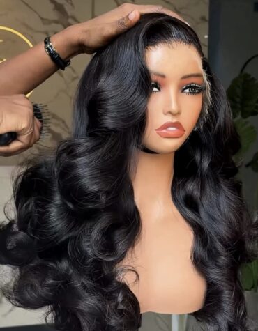 22inches 350g layered 13*6hd frontal wig